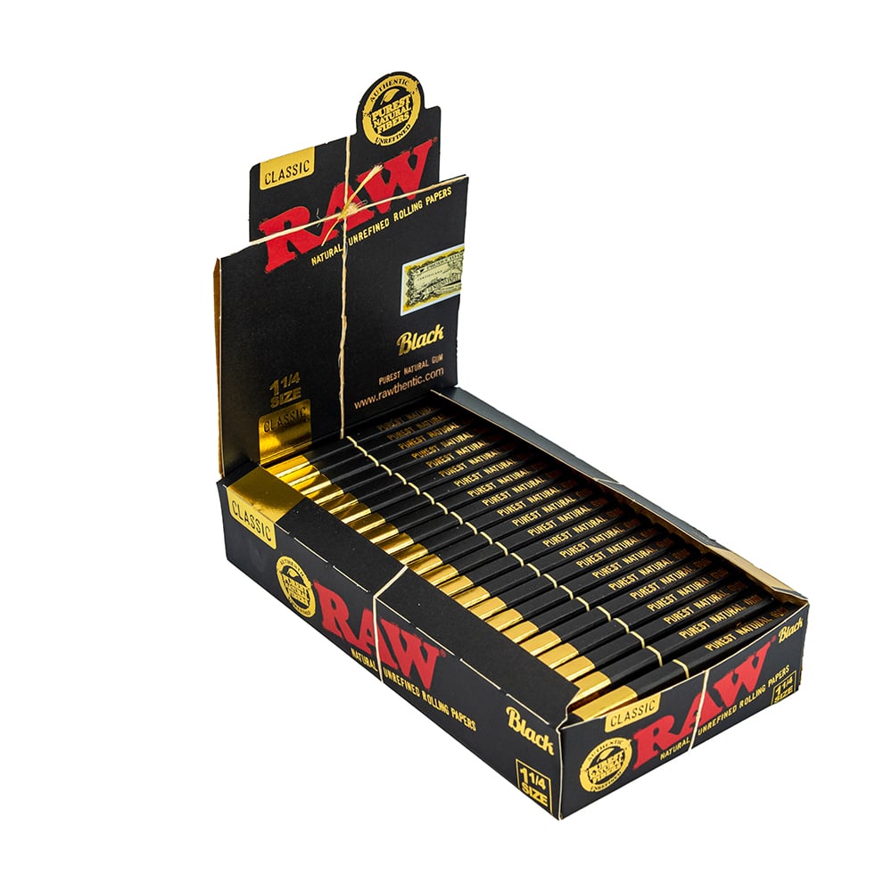 RAW Classic Black Rolling Papers - King Size image 3