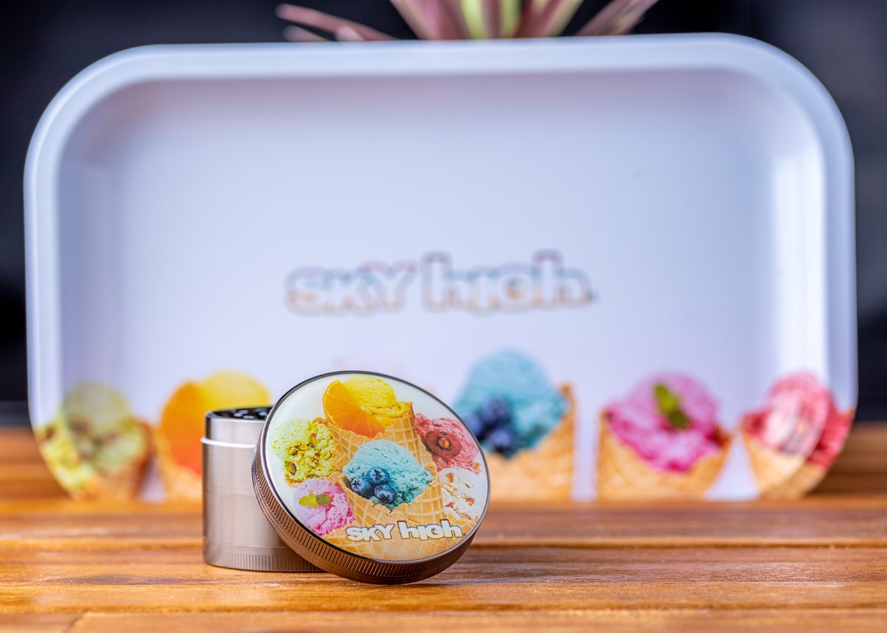 Sky High 4-Piece Herb Grinder - Ice Cream image 3