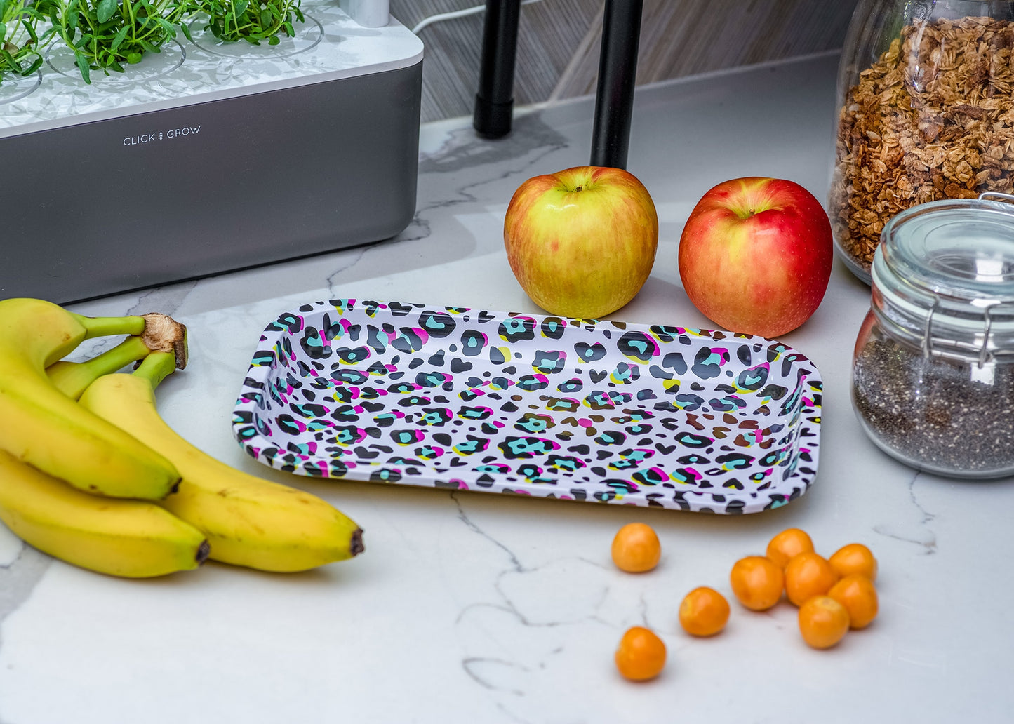 Puff Plate - '80s Leopard Print Rolling Tray image 3