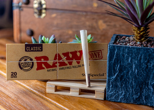 RAW Classic 98 Special Pre-Rolled Cones - 98mm (20 Pack) image 1