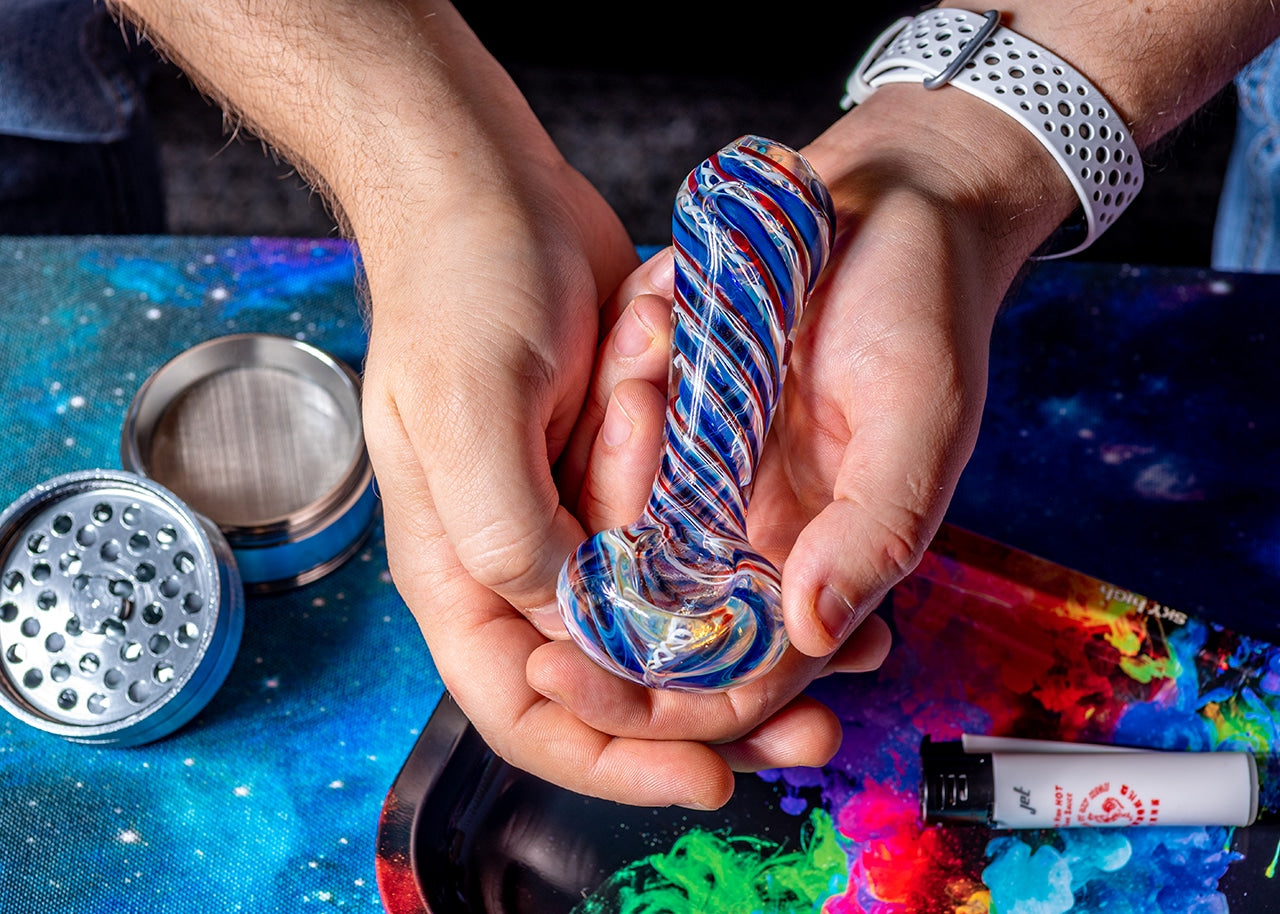 4" Silver Fumed Twisted Spoon Pipe image 8