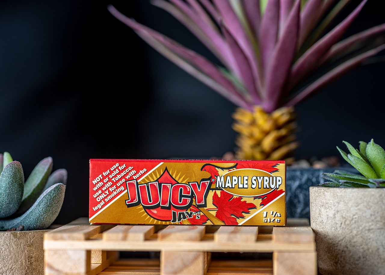 Juicy Jay's Rolling Papers - Maple Syrup - 1 1/4"