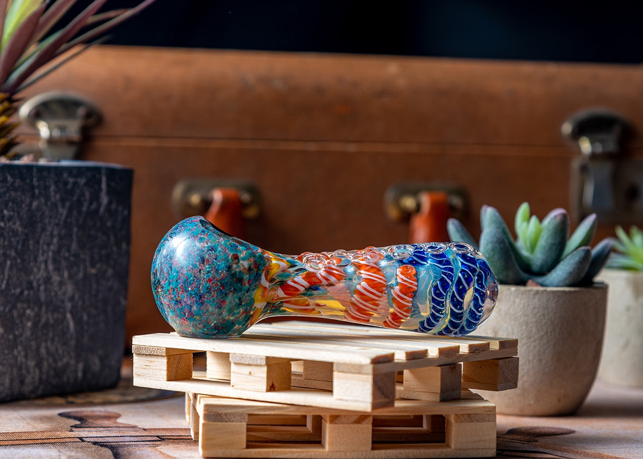 4.5" Fritted Diamond Cut Spoon Pipe image 4