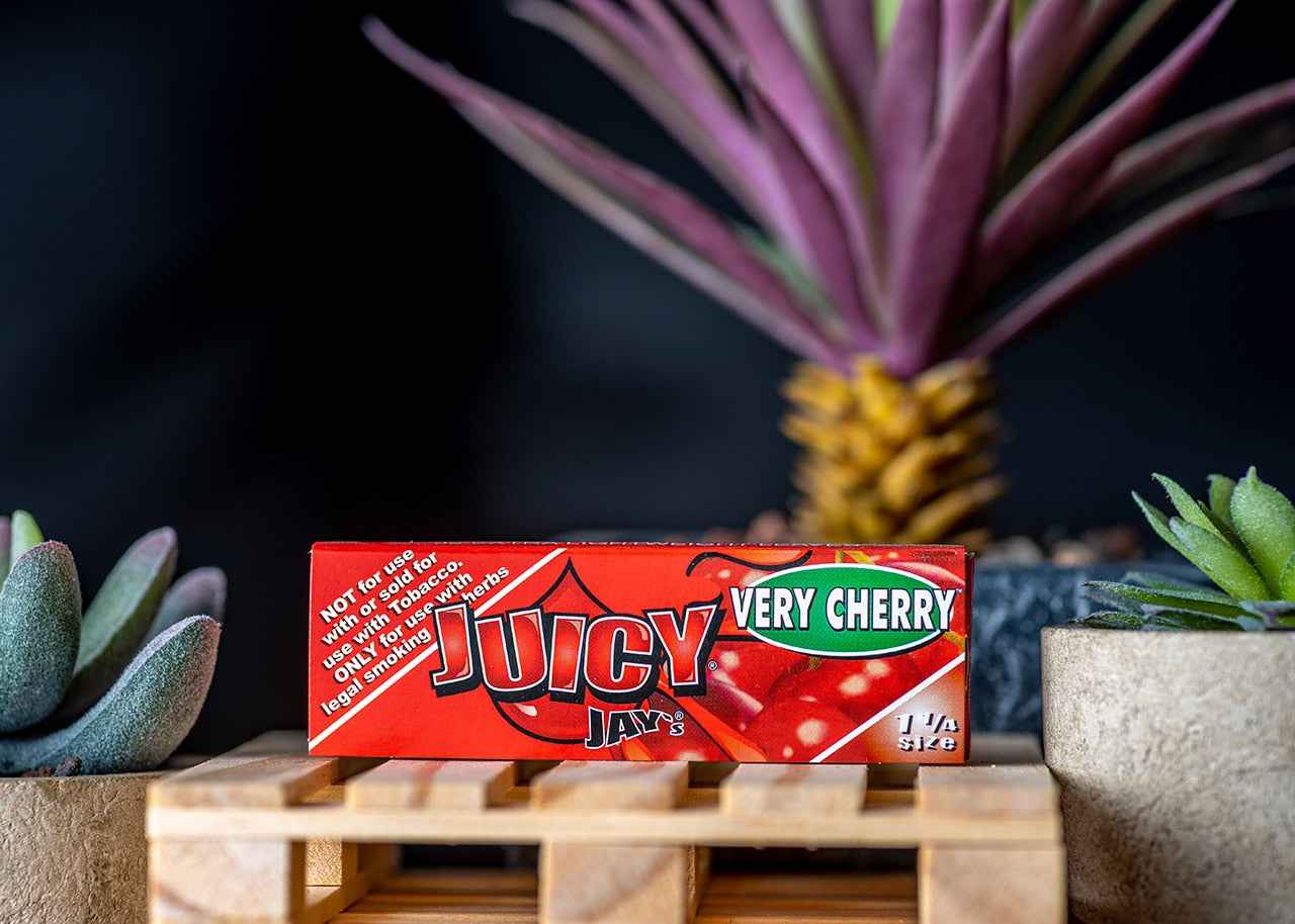 Juicy Jay's Rolling Papers - Very Cherry - 1 1/4"