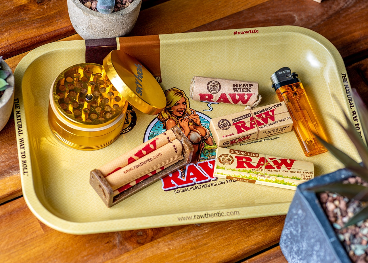 RAW Rolling Tray - Girl by Rockin' Jelly Bean image 2