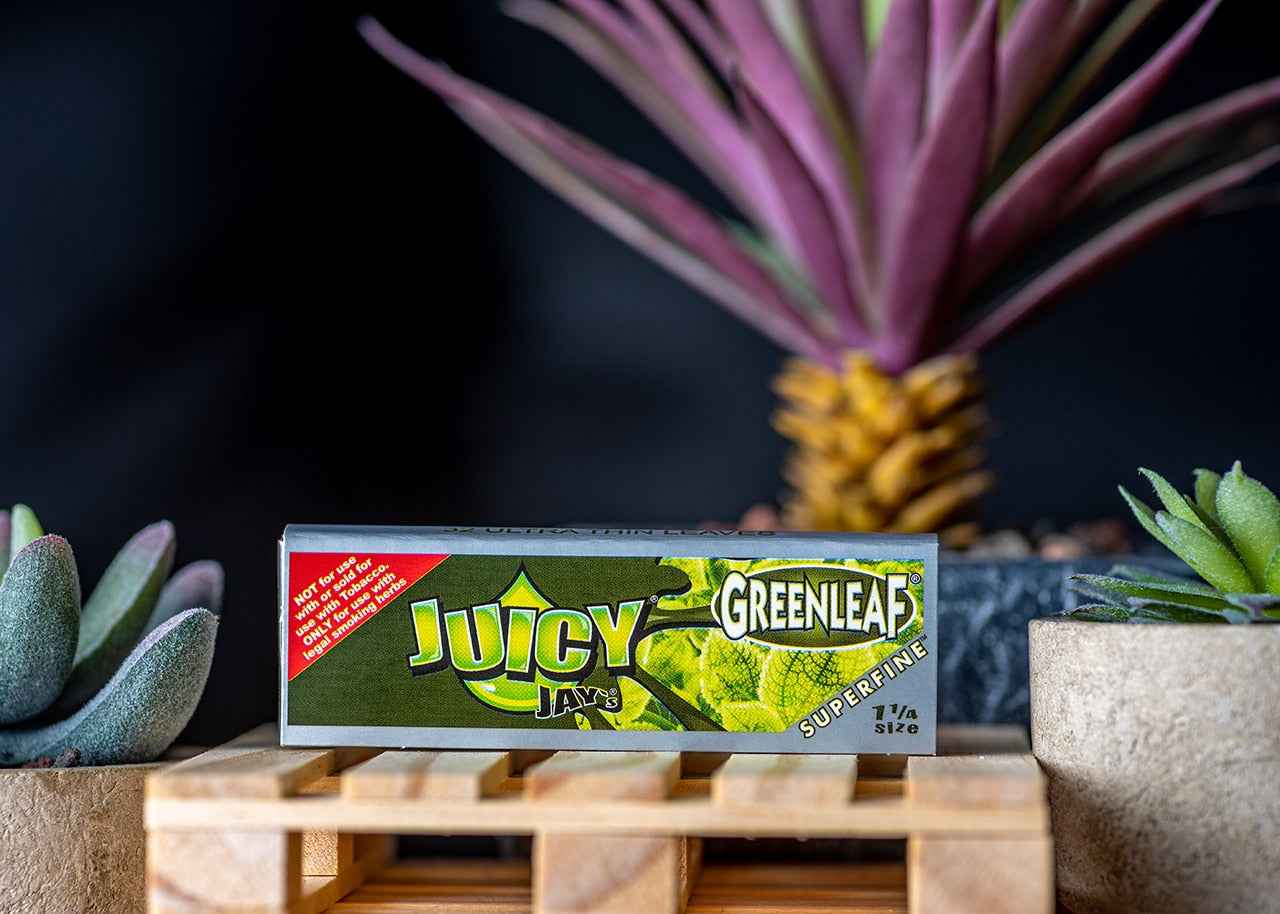 Juicy Jay's Super Fine Rolling Papers - Green Leaf - 1 1/4"