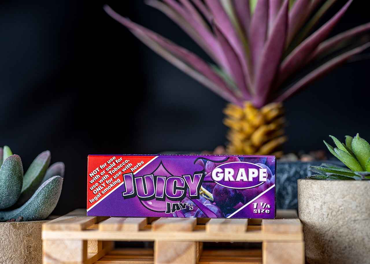Juicy Jay's Rolling Papers - Grape - 1 1/4"