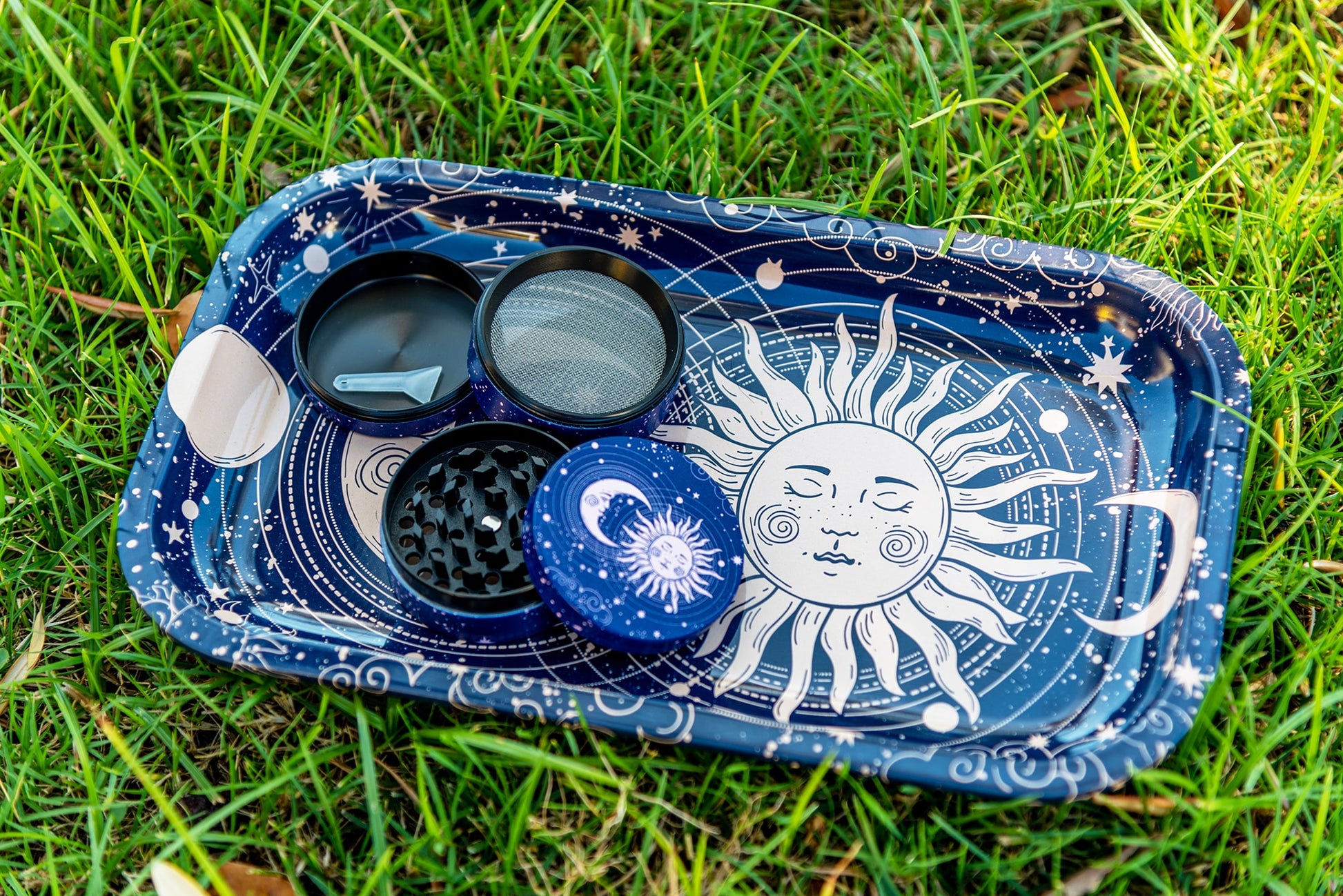 Puff Plate Sun &amp; Moon | Matching Tray &amp; Grinder Set image 4