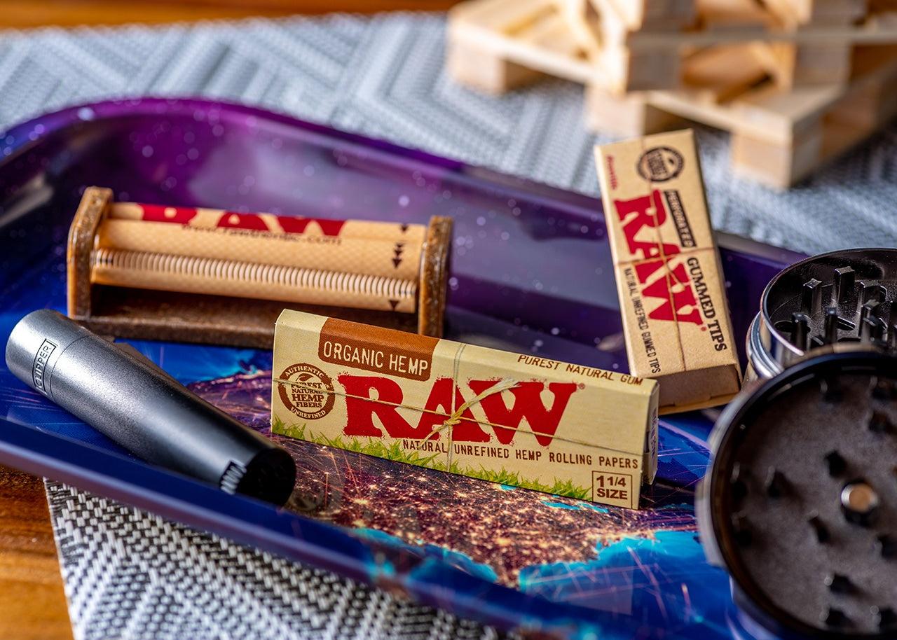 RAW Organic Hemp Rolling Papers - 1 1/4" image 4