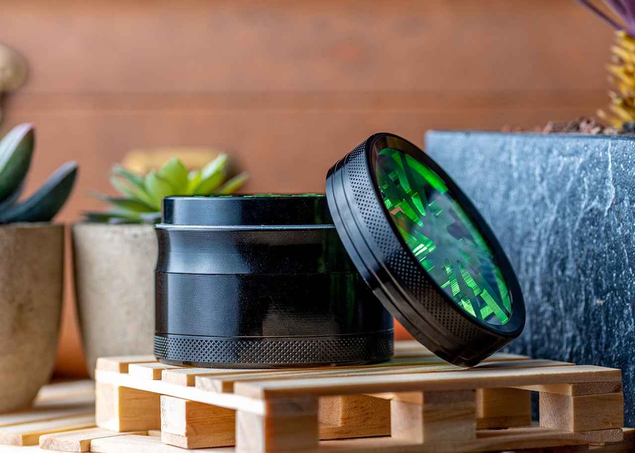 Lightning Bolt 4-Piece Herb Grinder - 63mm