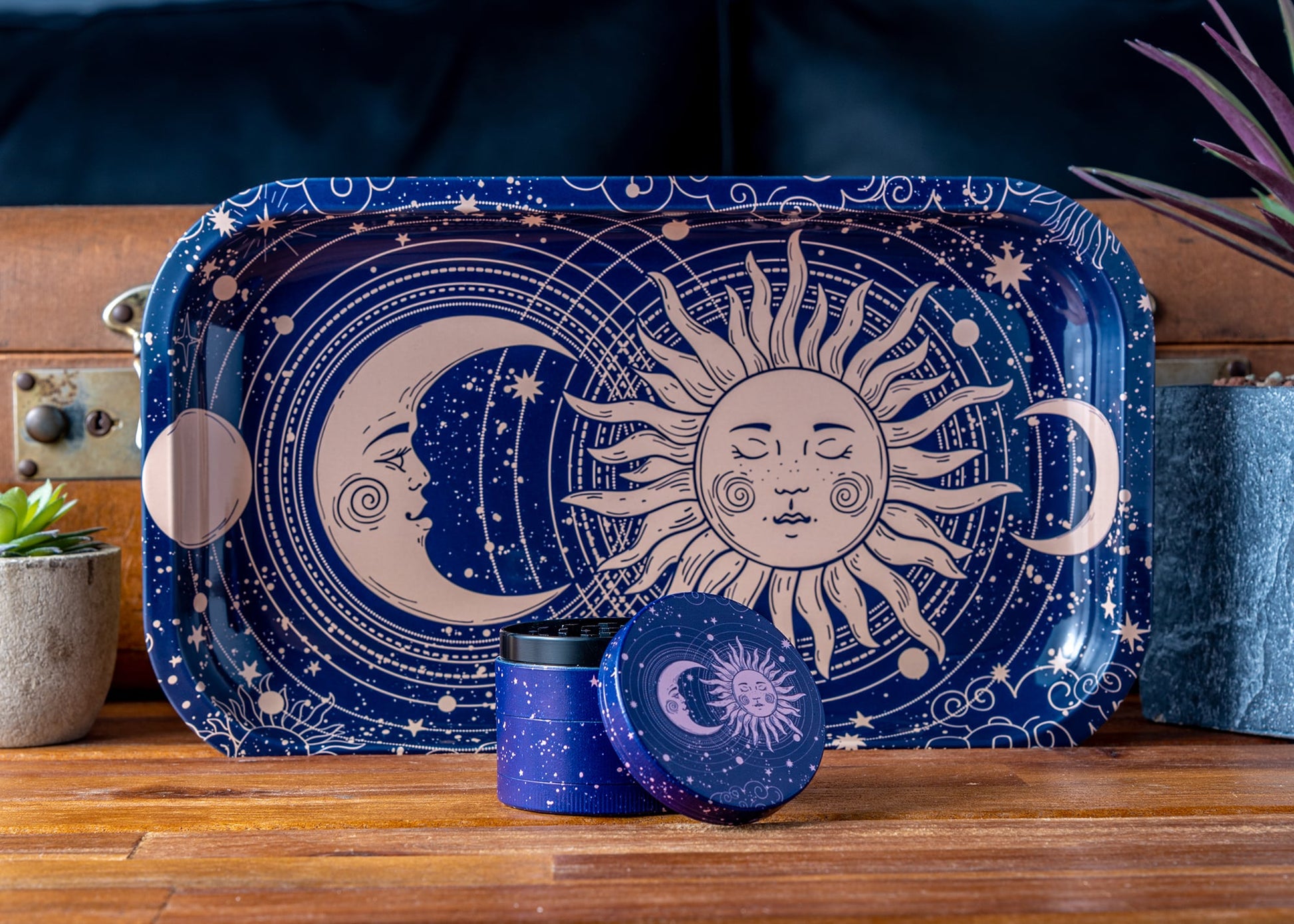 Puff Plate Sun &amp; Moon | Matching Tray &amp; Grinder Set image 1