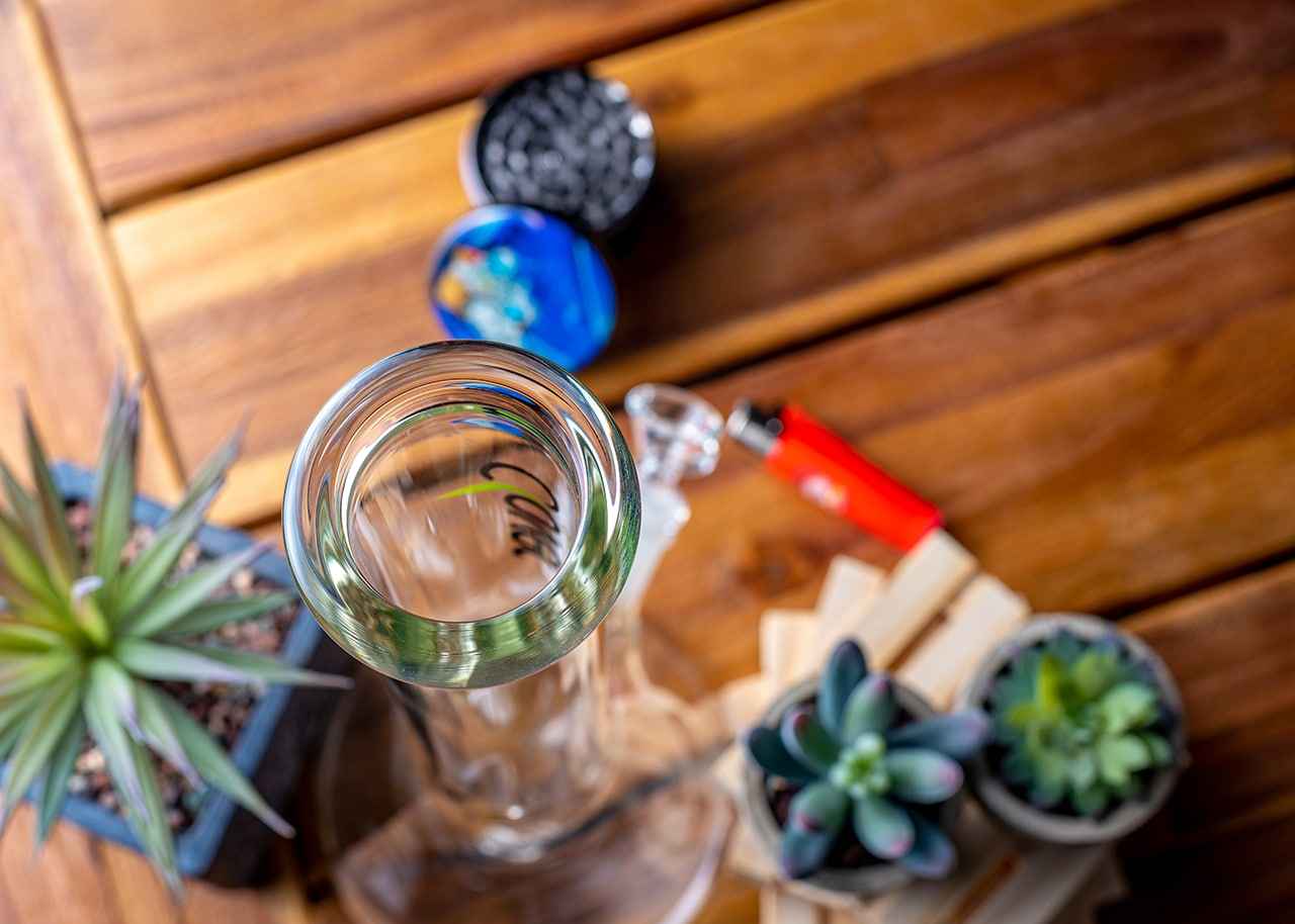 Clover 14" Straight Beaker Bong