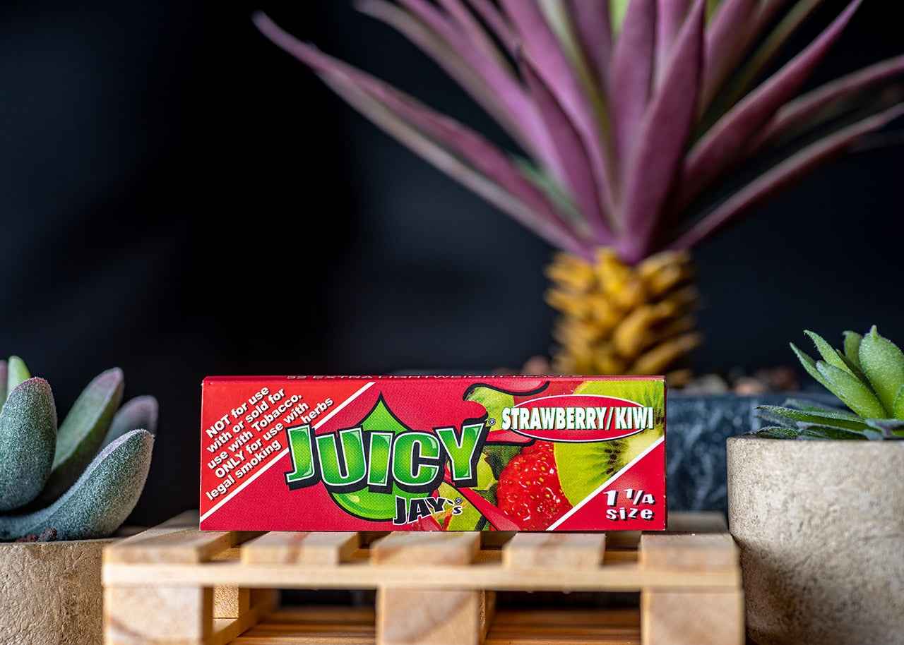 Juicy Jay's Rolling Papers - Strawberry Kiwi - 1 1/4"