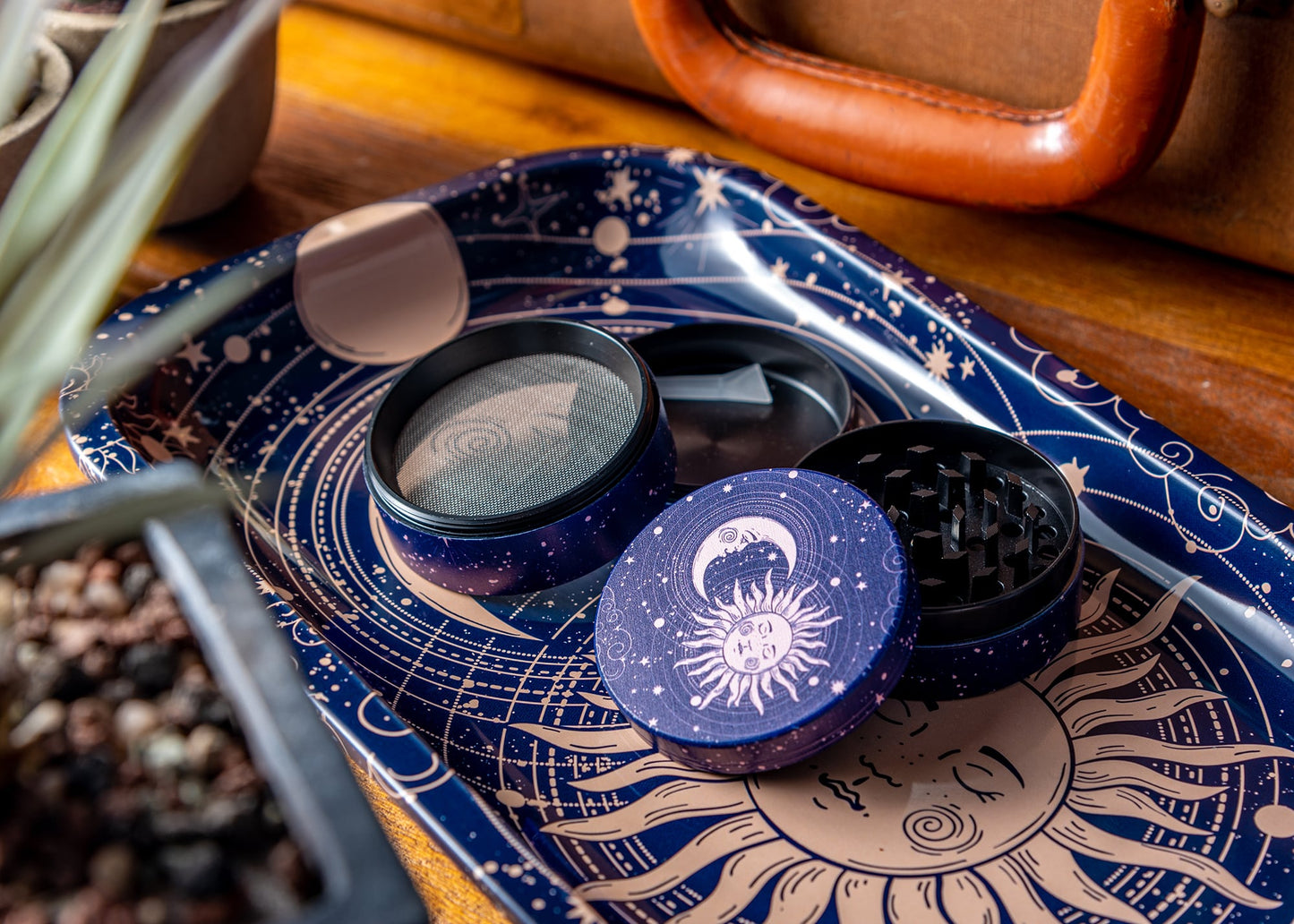 Puff Plate Sun &amp; Moon | Matching Tray &amp; Grinder Set image 2