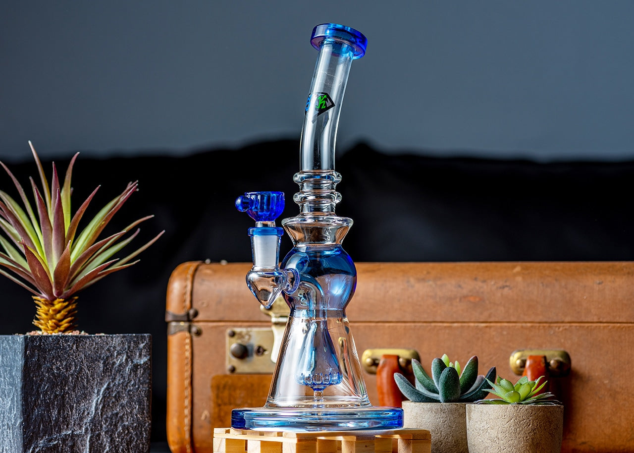 SIK 10" Pyramid Perc Bong w/ Ash Catcher image 3